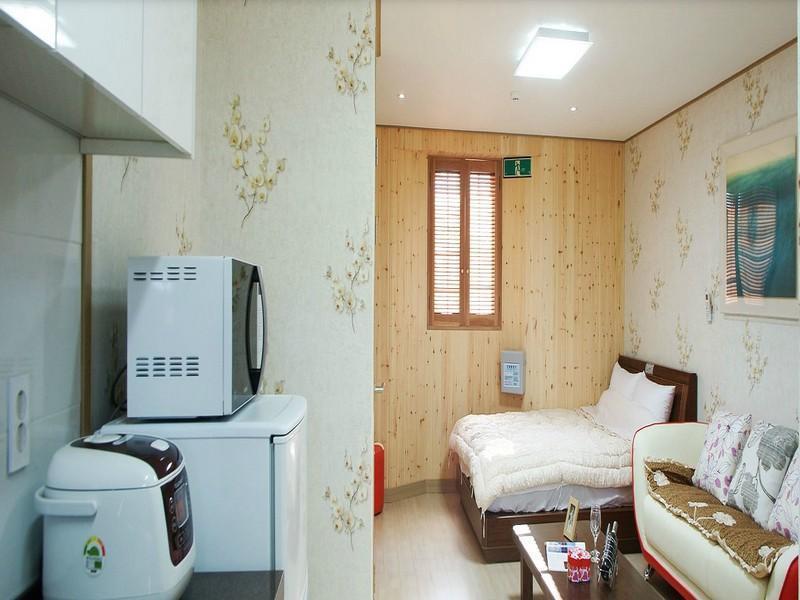Lapaloma Pension Чеджудо Экстерьер фото