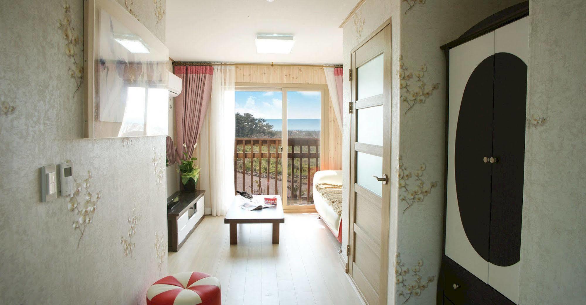 Lapaloma Pension Чеджудо Экстерьер фото